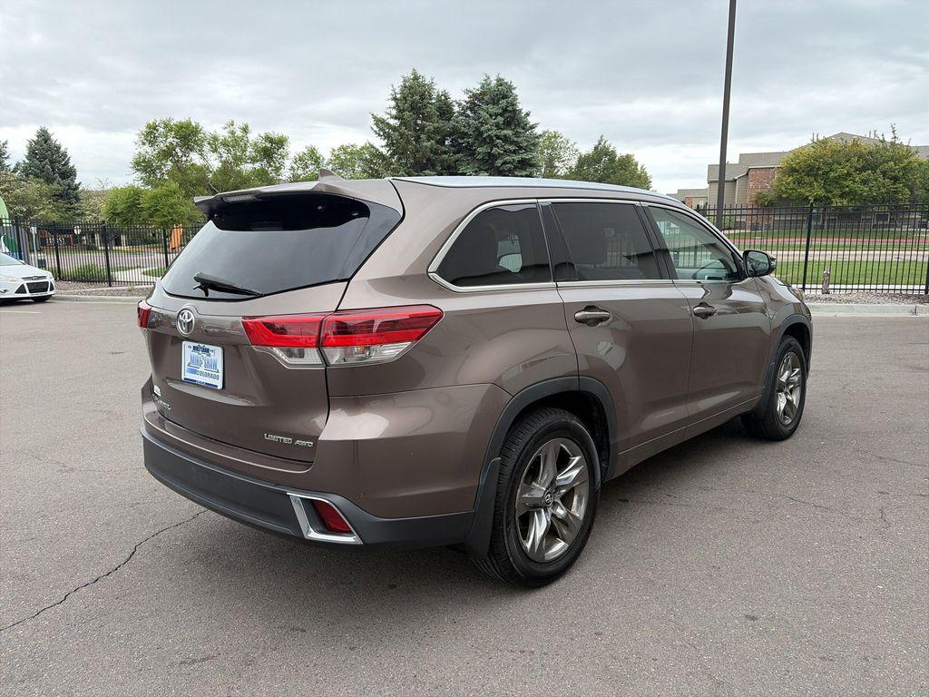 used 2019 Toyota Highlander car, priced at $27,220
