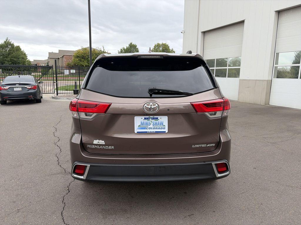 used 2019 Toyota Highlander car, priced at $27,220
