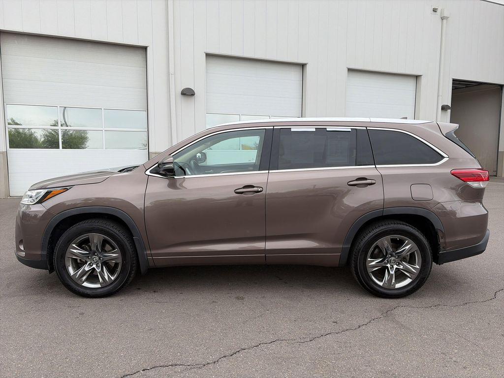 used 2019 Toyota Highlander car, priced at $27,220