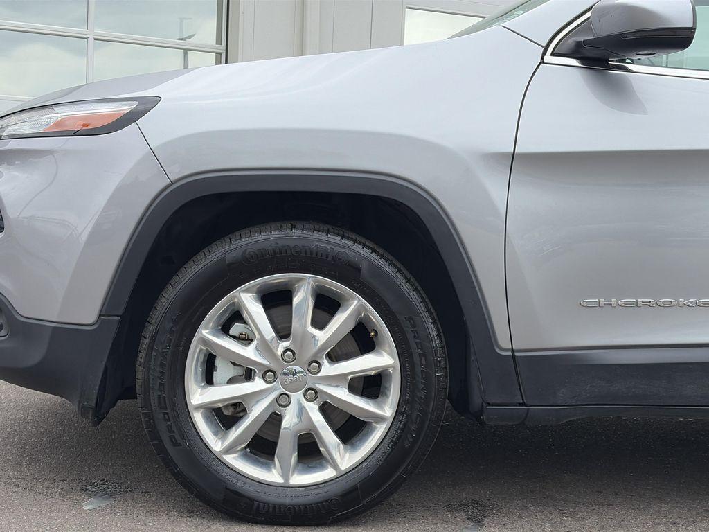 used 2017 Jeep Cherokee car, priced at $15,598