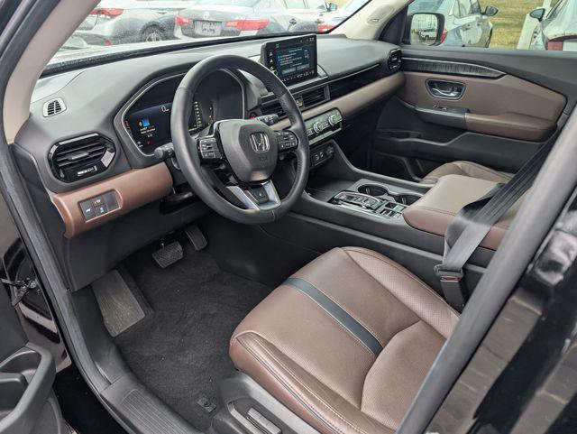 used 2025 Honda Pilot car, priced at $47,550