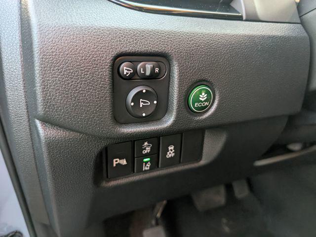 used 2022 Honda Pilot car, priced at $28,147