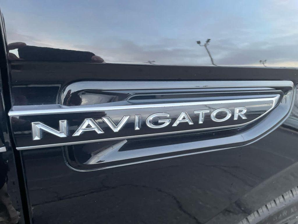 2020 Infinite Black Lincoln Navigator