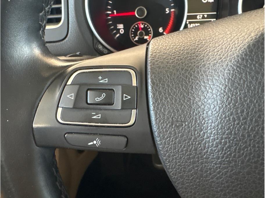 used 2013 Volkswagen Jetta SportWagen car, priced at $9,990