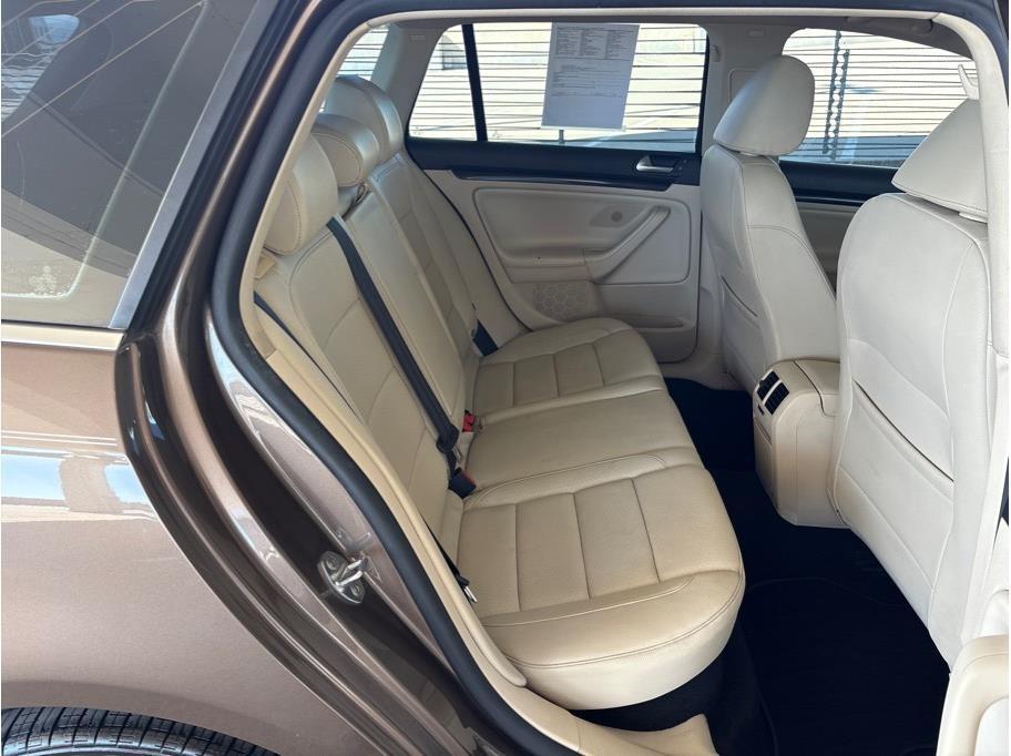 used 2013 Volkswagen Jetta SportWagen car, priced at $9,990