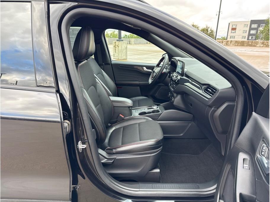 used 2025 Ford Escape car, priced at $25,990