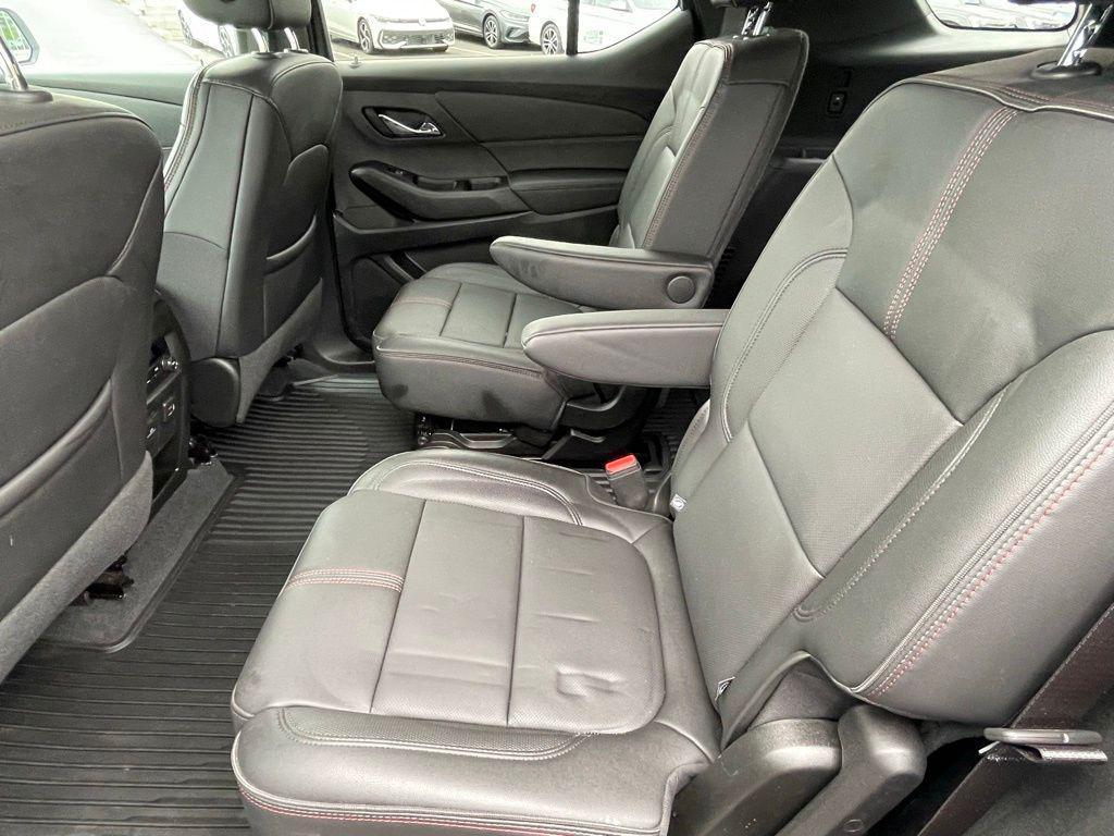 used 2024 Chevrolet Traverse car, priced at $40,175