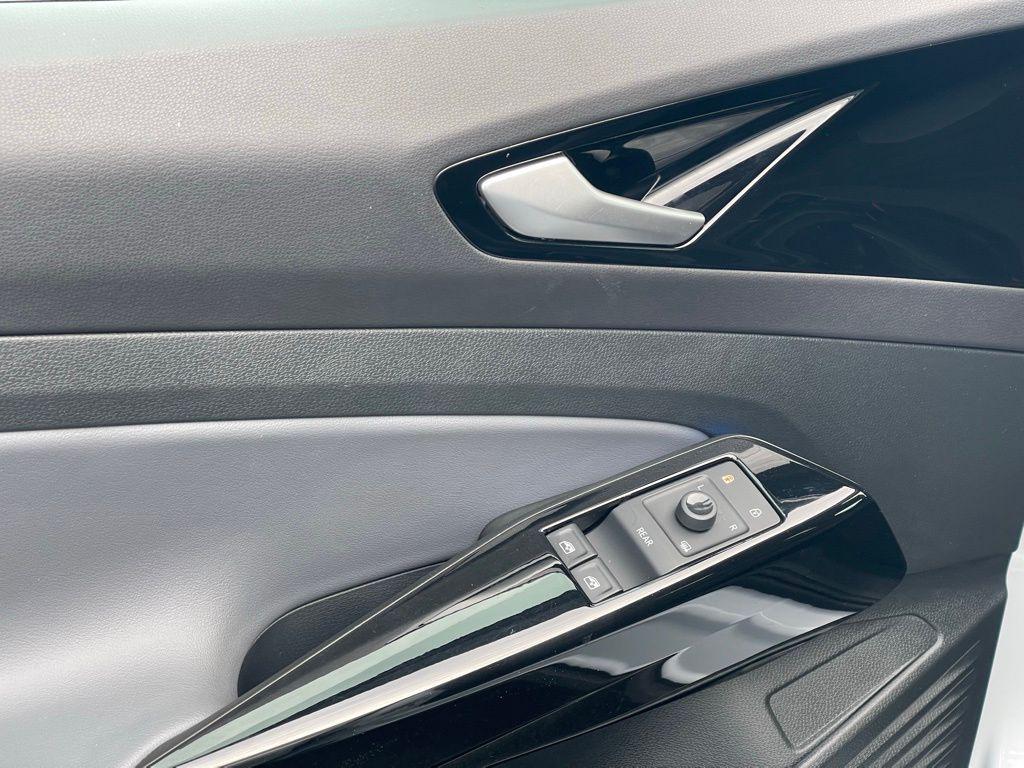 used 2022 Volkswagen ID.4 car, priced at $18,369