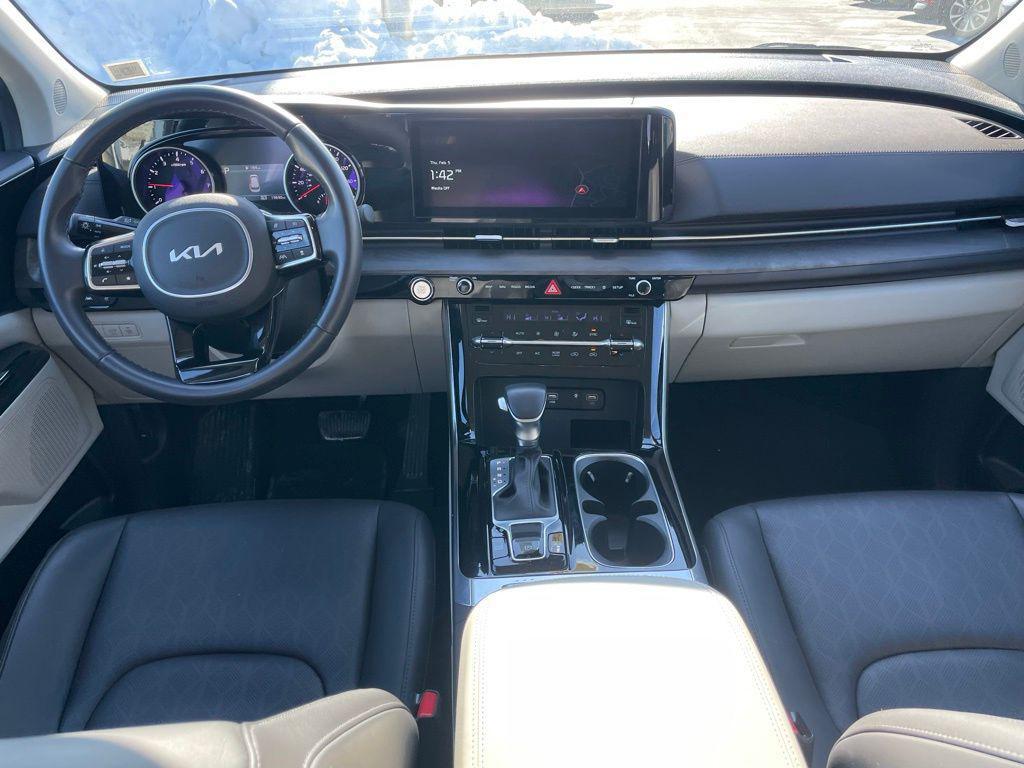 used 2024 Kia Carnival car, priced at $33,500