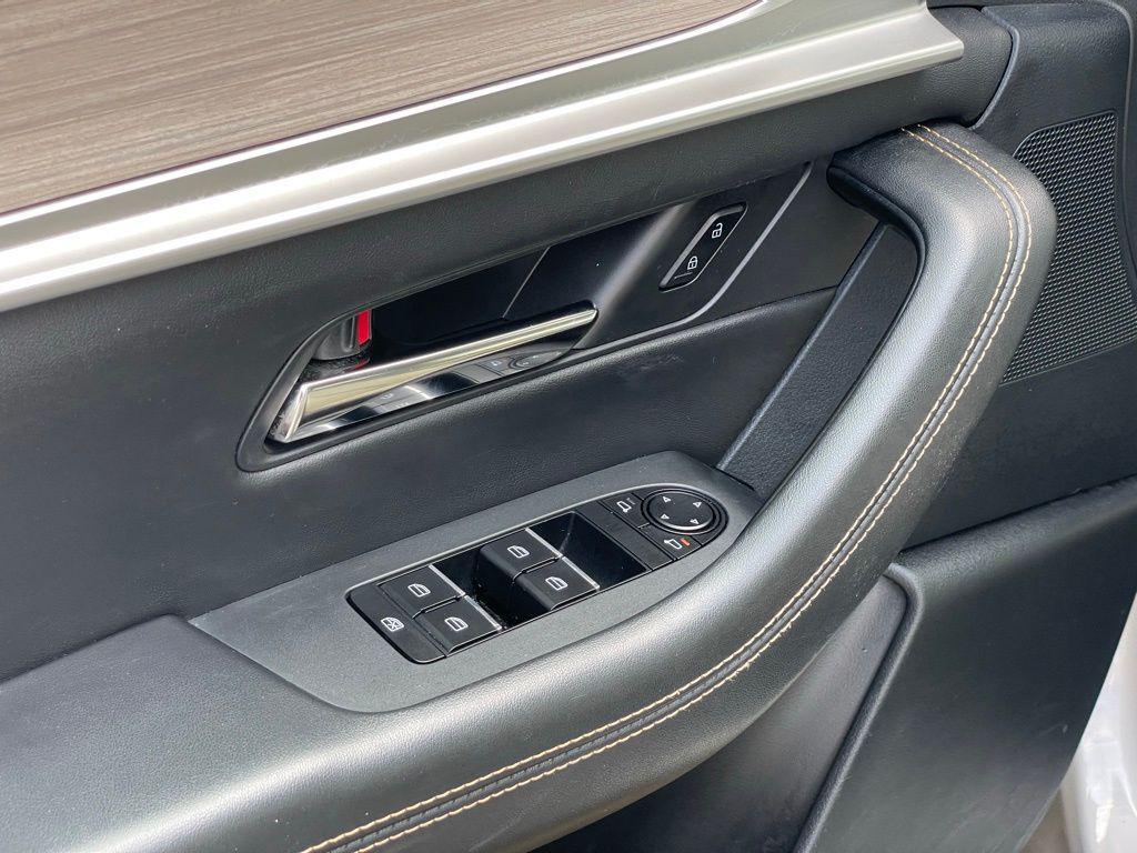 used 2024 Mazda CX-90 PHEV car, priced at $26,100