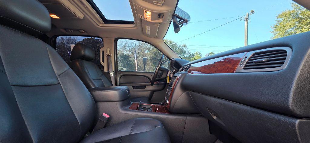 used 2013 Chevrolet Avalanche car, priced at $15,900