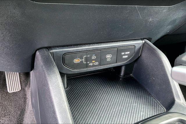 used 2025 Kia K4 car