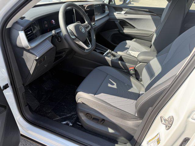 new 2025 Volkswagen Tiguan car, priced at $38,287