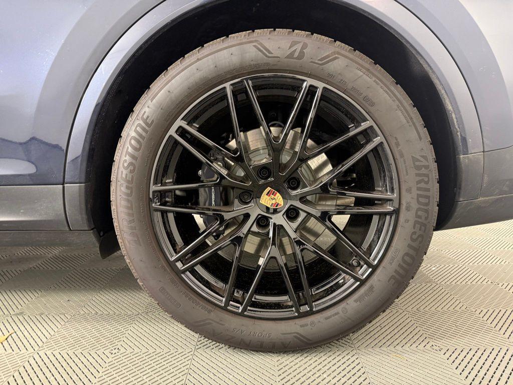 used 2026 Porsche Cayenne car, priced at $97,025