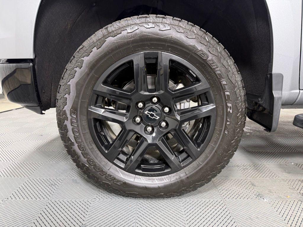 used 2025 Chevrolet Silverado 1500 car, priced at $42,995