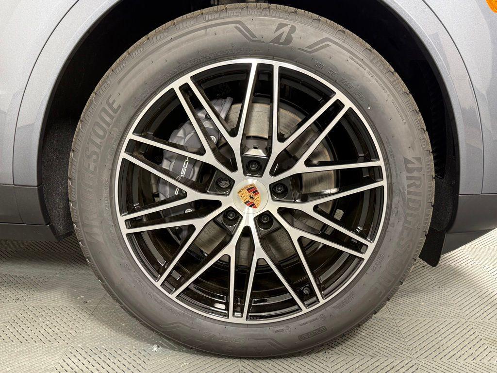 new 2026 Porsche Cayenne car, priced at $107,890