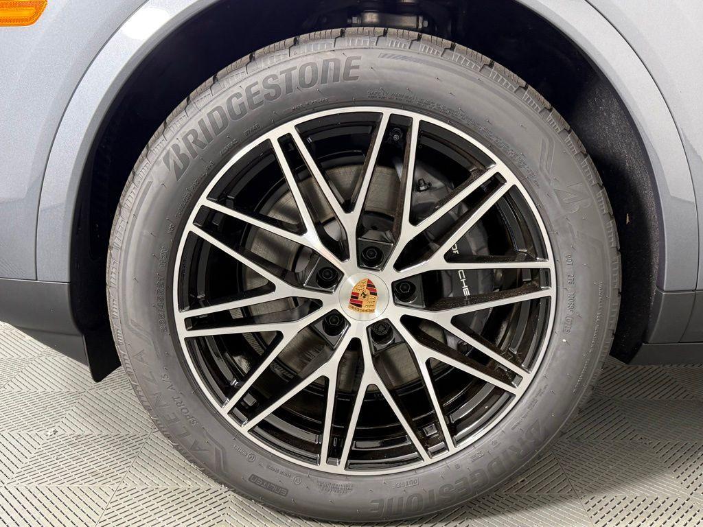 new 2026 Porsche Cayenne car, priced at $107,890