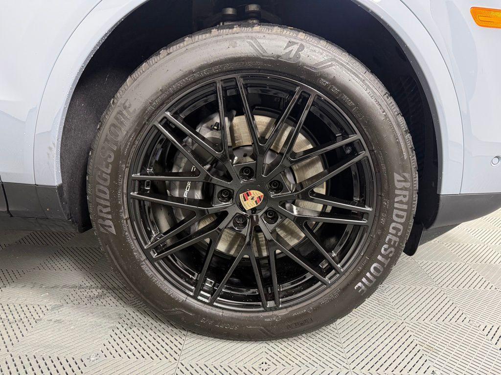 used 2025 Porsche Cayenne car, priced at $92,525