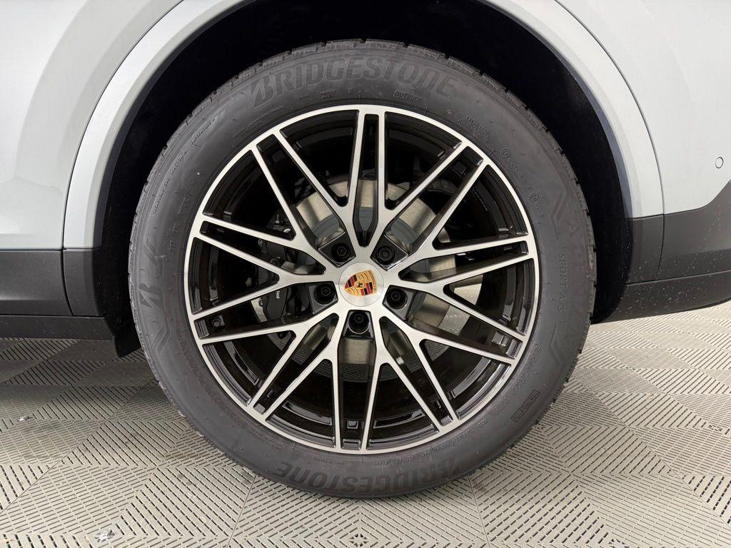 new 2026 Porsche Cayenne car, priced at $106,050