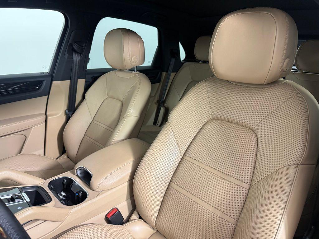 used 2020 Porsche Cayenne car, priced at $31,595