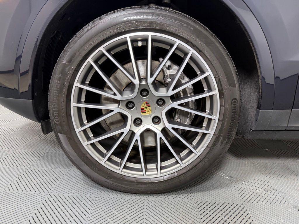 used 2023 Porsche Cayenne car, priced at $76,025