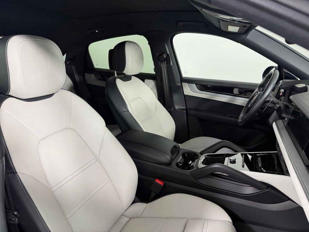 used 2025 Porsche Cayenne car, priced at $89,525