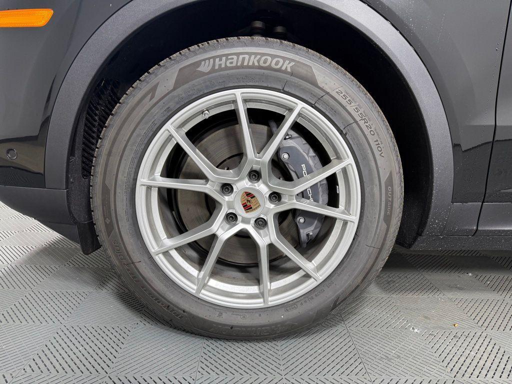 new 2026 Porsche Cayenne car, priced at $117,620