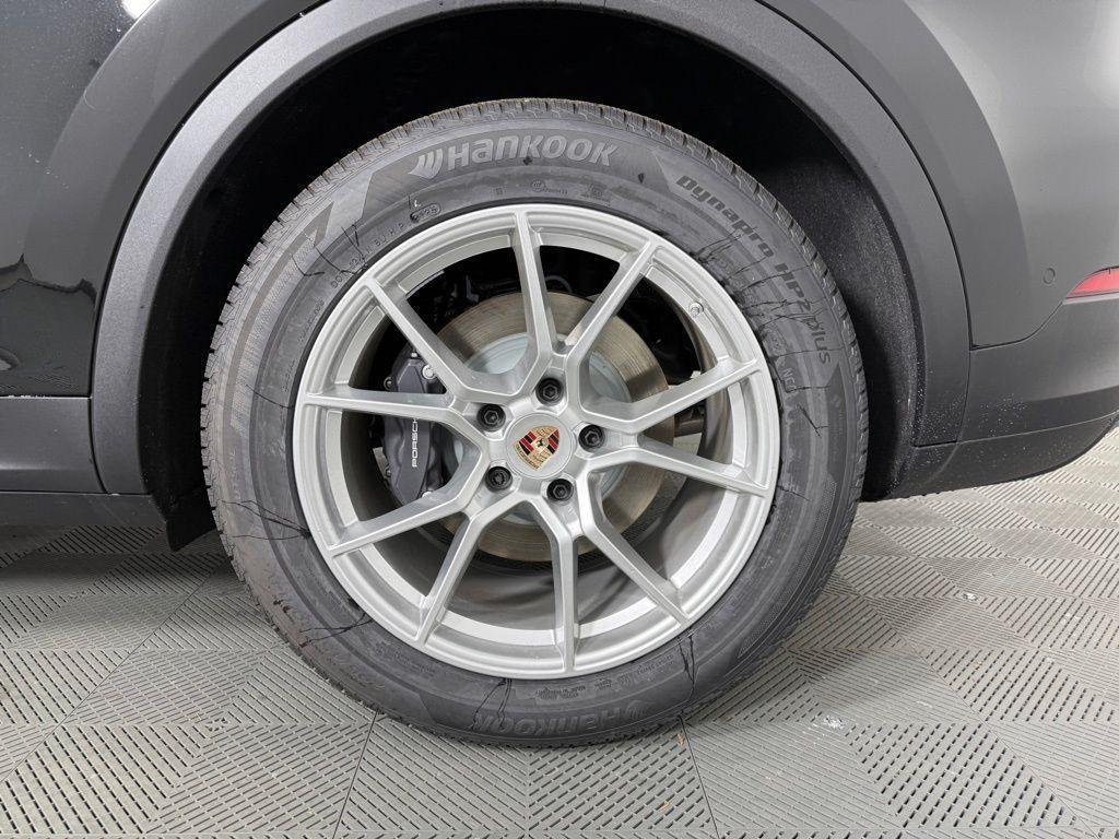 new 2026 Porsche Cayenne car, priced at $117,620