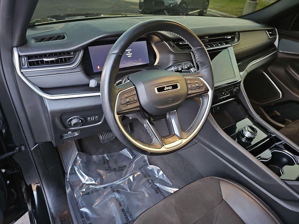 used 2022 Jeep Grand Cherokee car, priced at $30,000