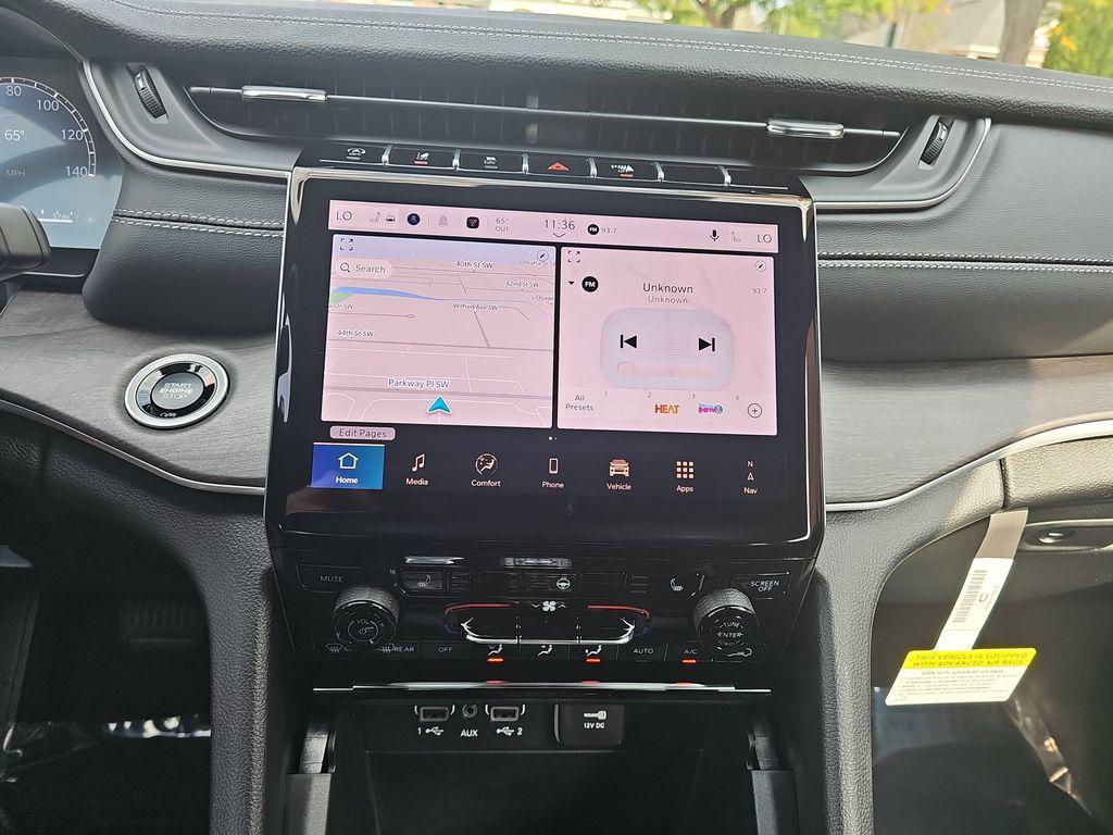 new 2025 Jeep Grand Cherokee car, priced at $44,096