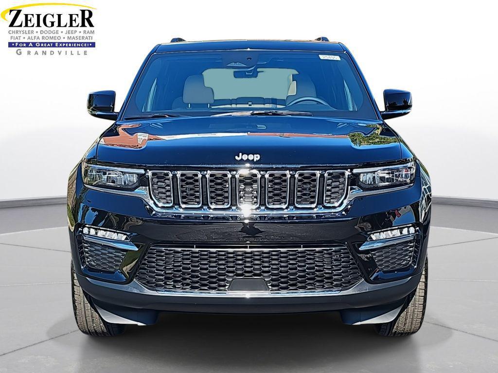 new 2025 Jeep Grand Cherokee car, priced at $44,096