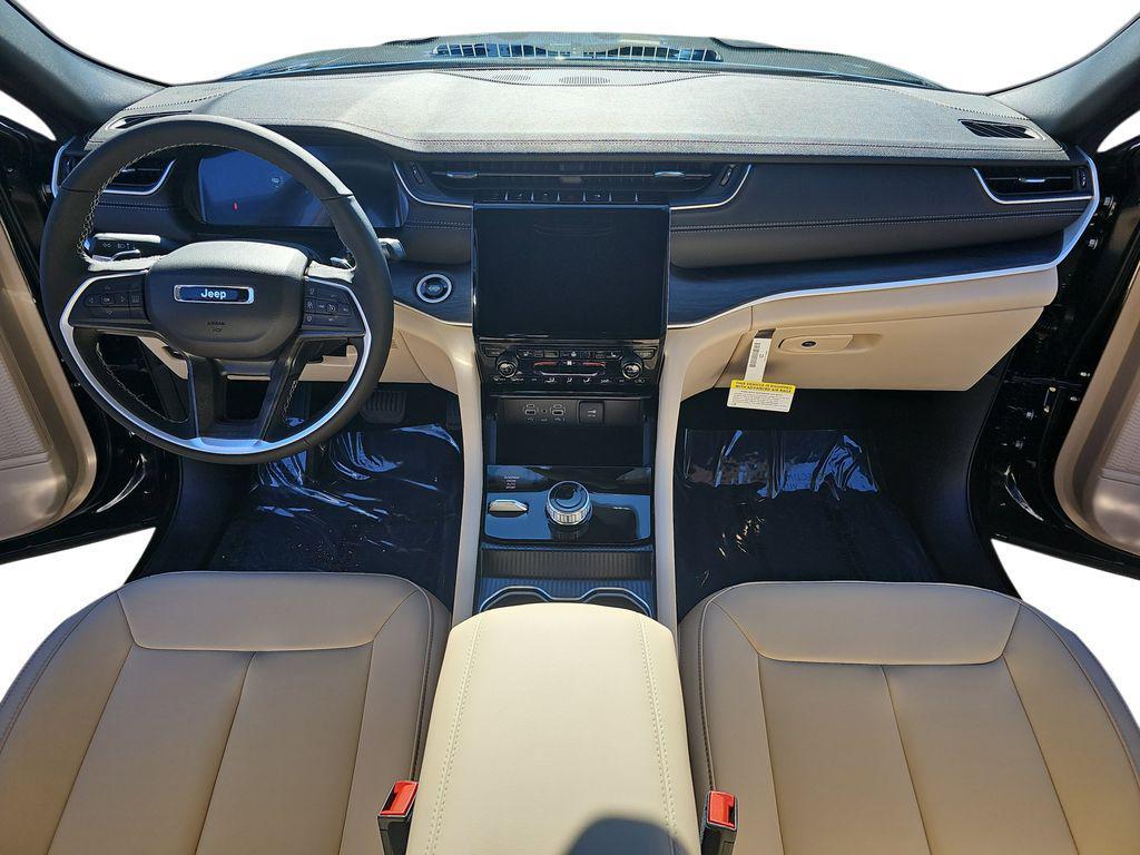 new 2025 Jeep Grand Cherokee car, priced at $44,096