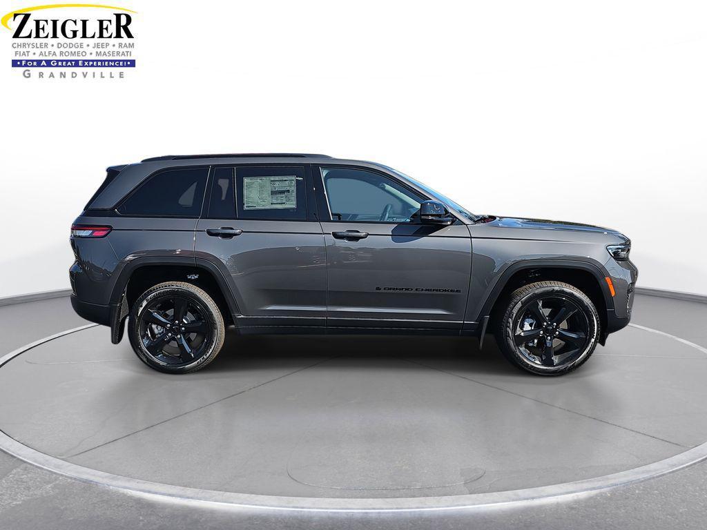 new 2025 Jeep Grand Cherokee car, priced at $46,137