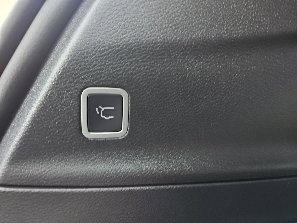 new 2026 Chrysler Pacifica car, priced at $43,525