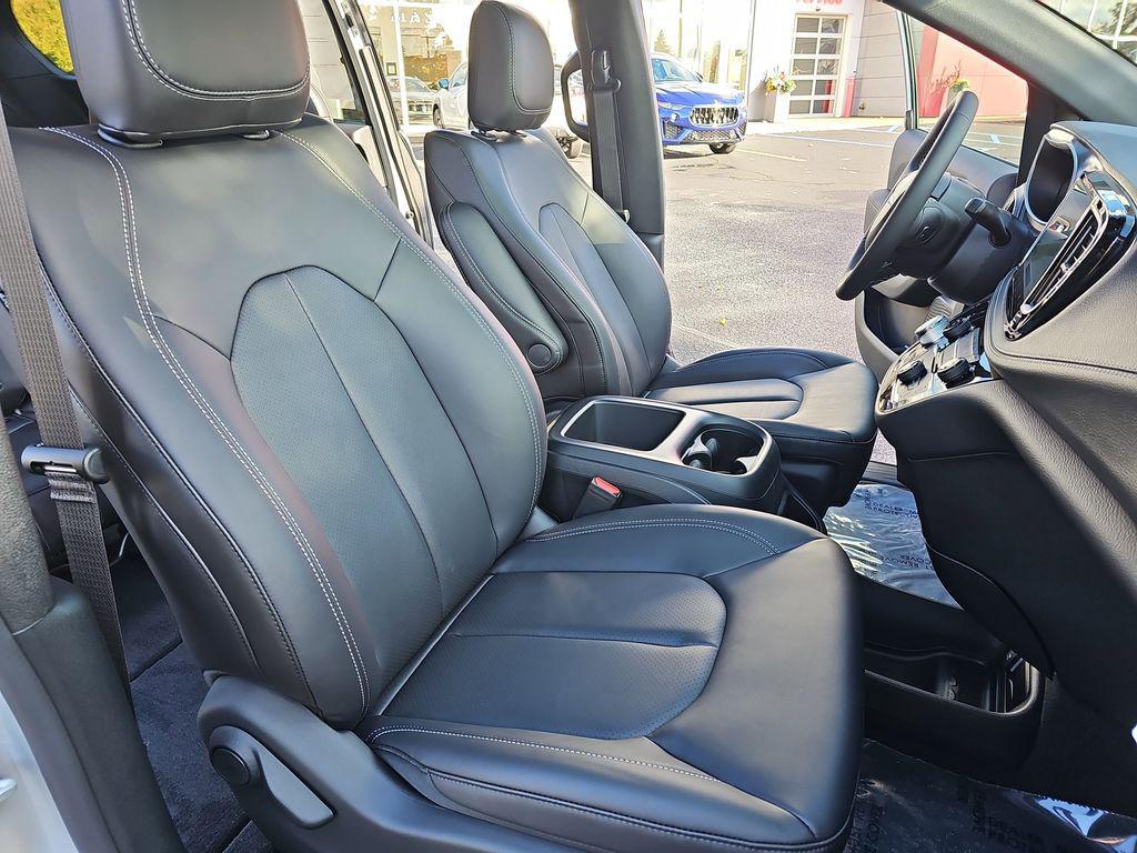 new 2026 Chrysler Pacifica car, priced at $43,737