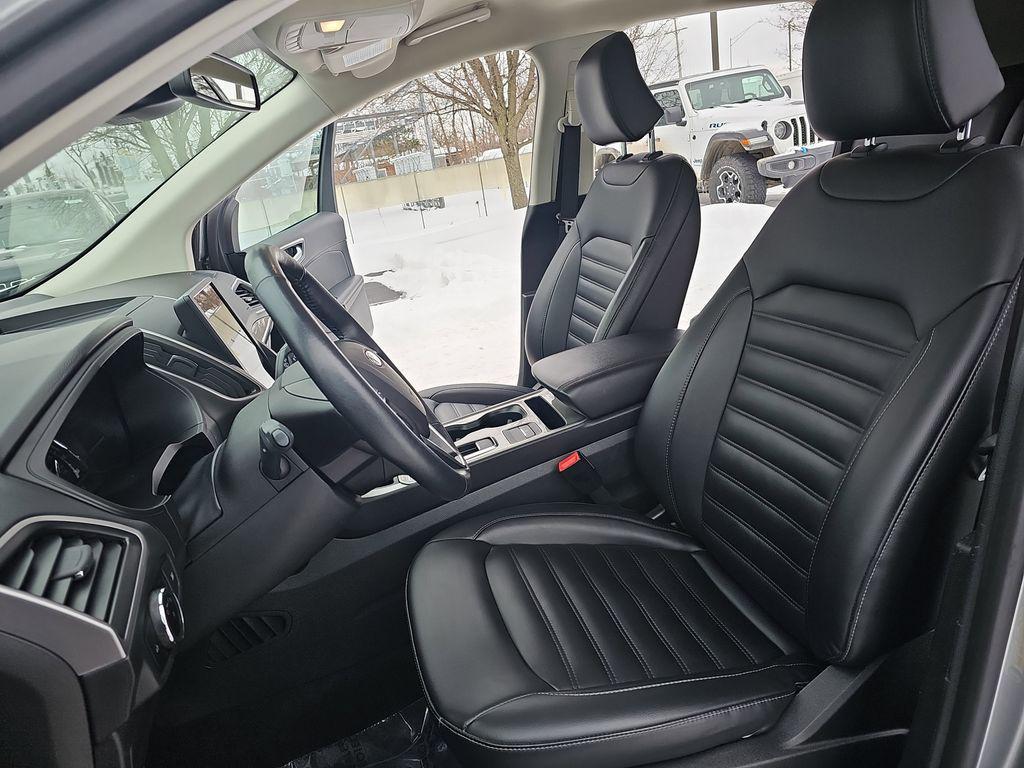 used 2024 Ford Edge car, priced at $19,500
