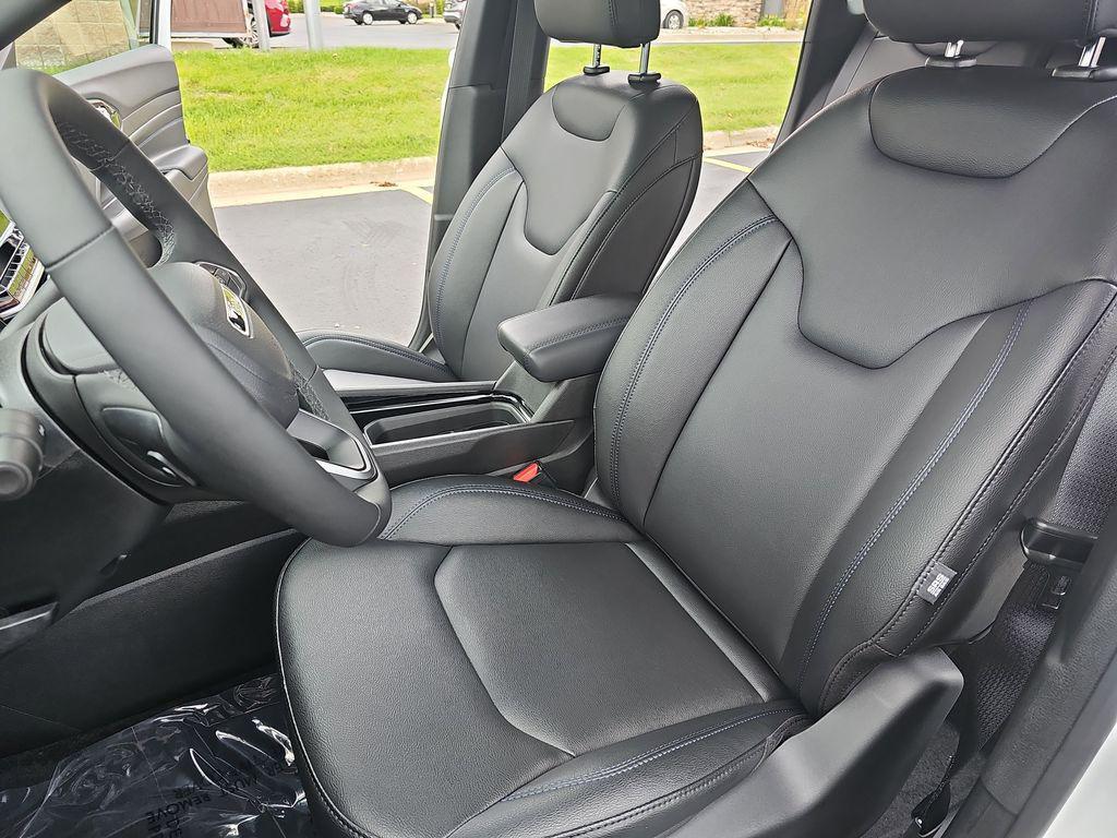 new 2026 Jeep Compass car, priced at $31,553