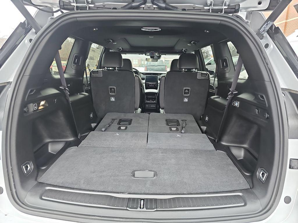 new 2025 Jeep Grand Cherokee L car, priced at $41,270