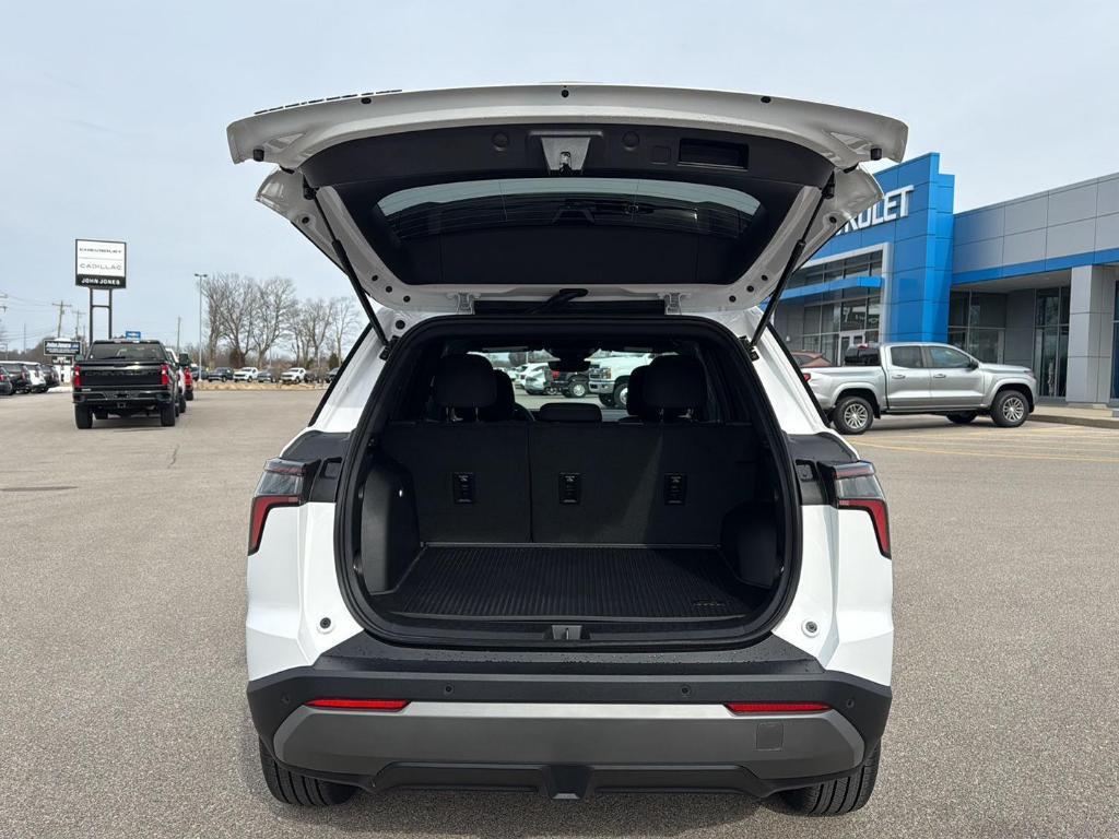 new 2026 Chevrolet Equinox car, priced at $34,105