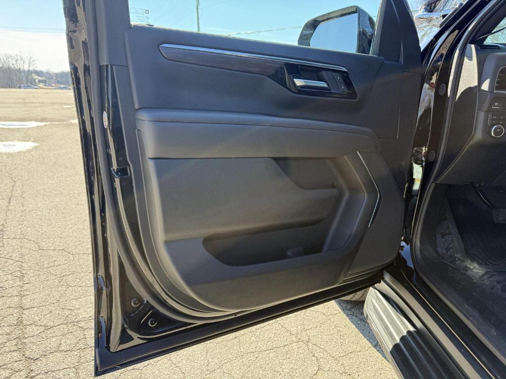 new 2025 Chevrolet Tahoe car, priced at $58,876