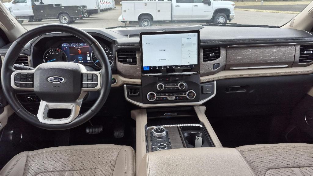 used 2024 Ford Expedition car, priced at $43,995