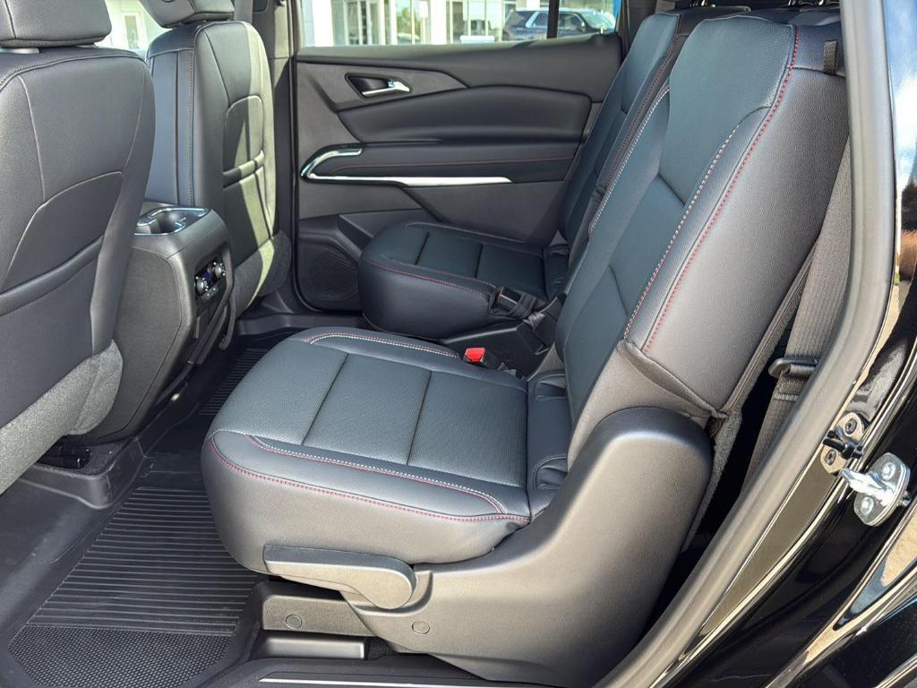 new 2026 Chevrolet Traverse car, priced at $52,120