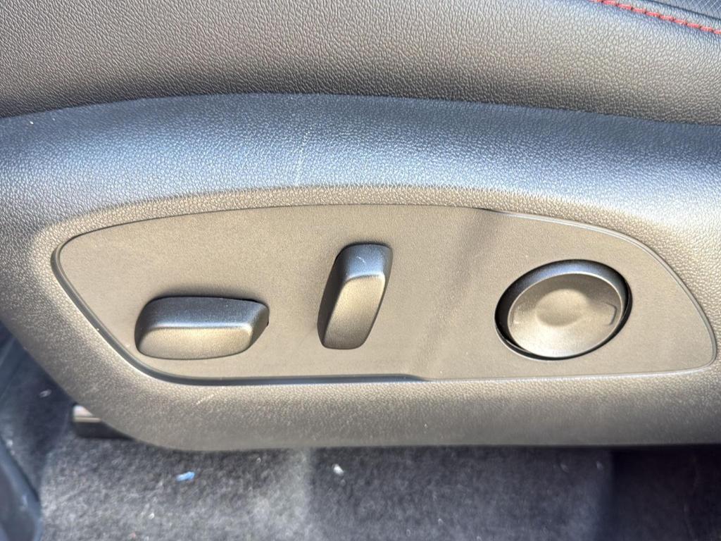 new 2026 Chevrolet Traverse car, priced at $52,120