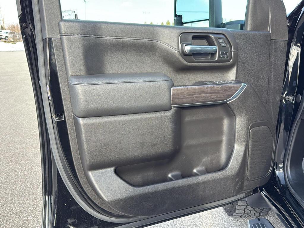 used 2022 Chevrolet Silverado 2500 car, priced at $52,445