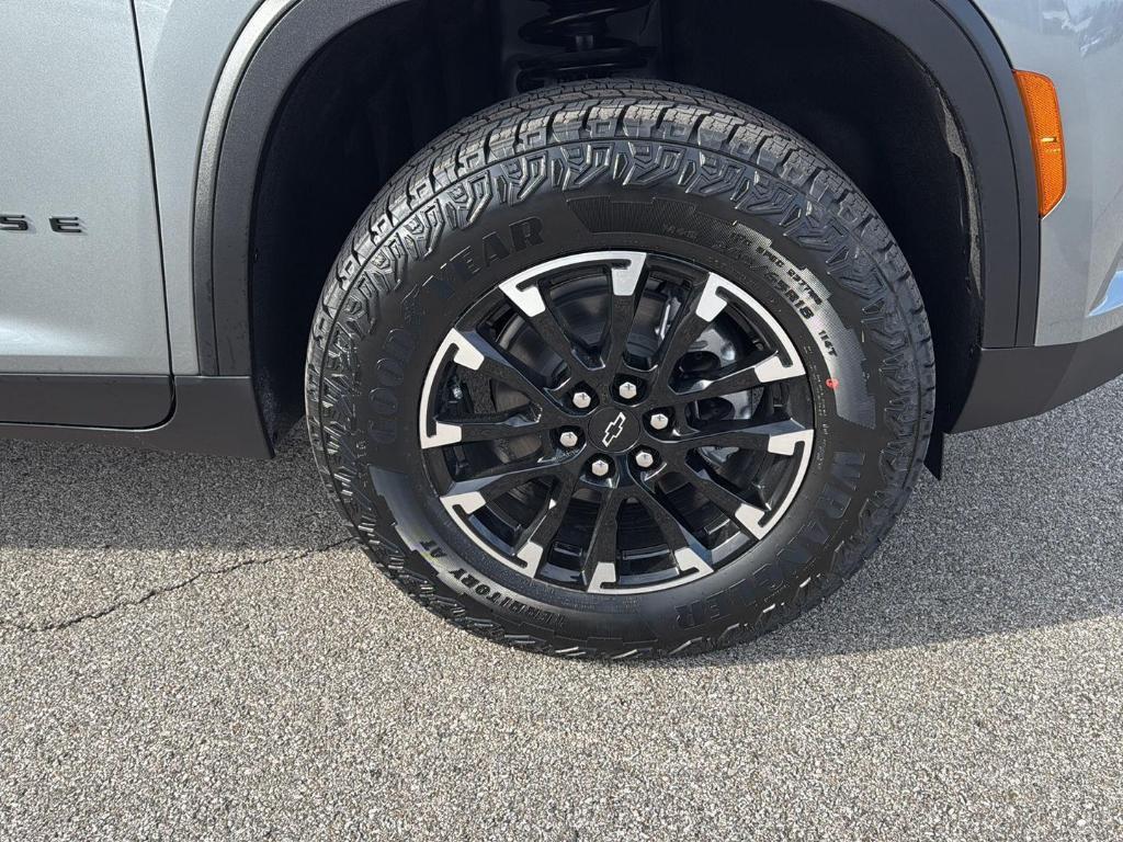 new 2026 Chevrolet Traverse car, priced at $54,260
