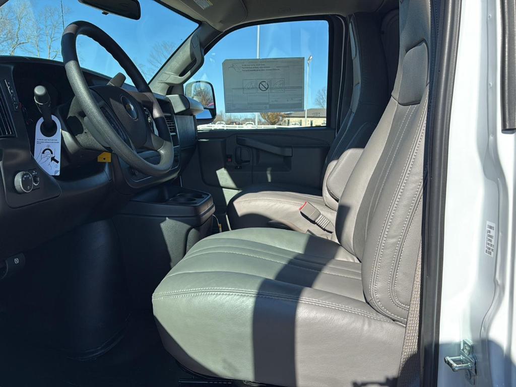 new 2025 Chevrolet Express 2500 car, priced at $44,526