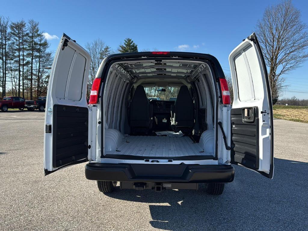 new 2025 Chevrolet Express 2500 car, priced at $44,526