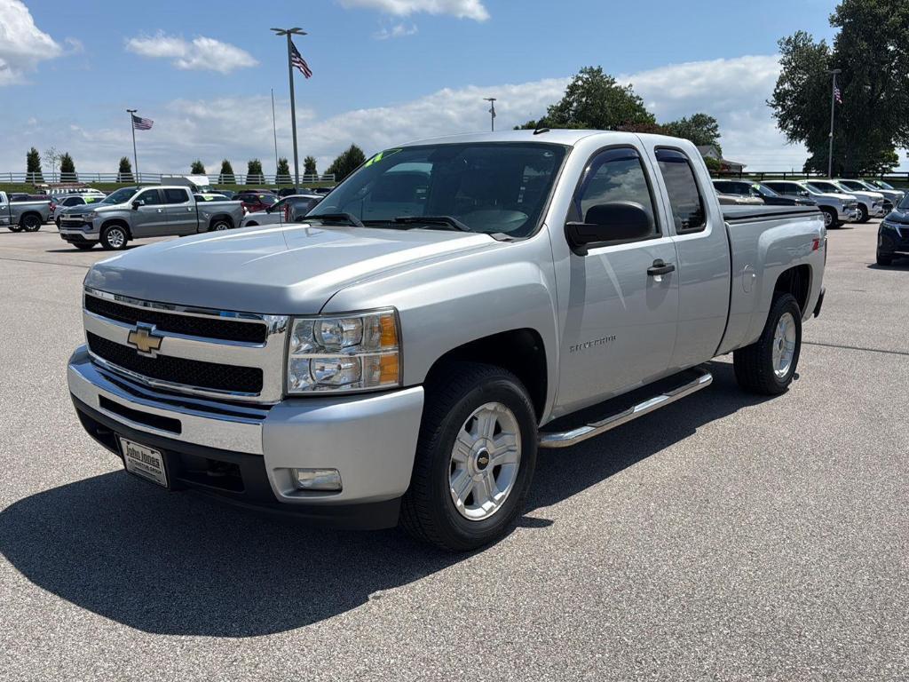 used 2011 Chevrolet Silverado 1500 car, priced at $17,995