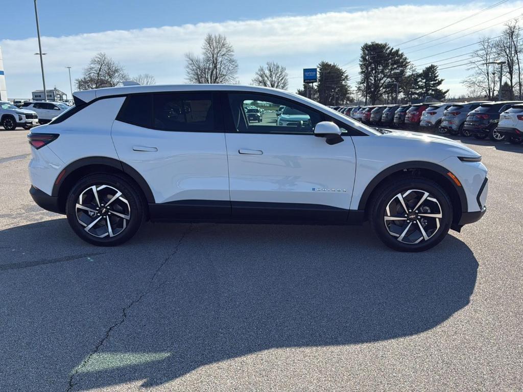 new 2026 Chevrolet Equinox EV car, priced at $32,079