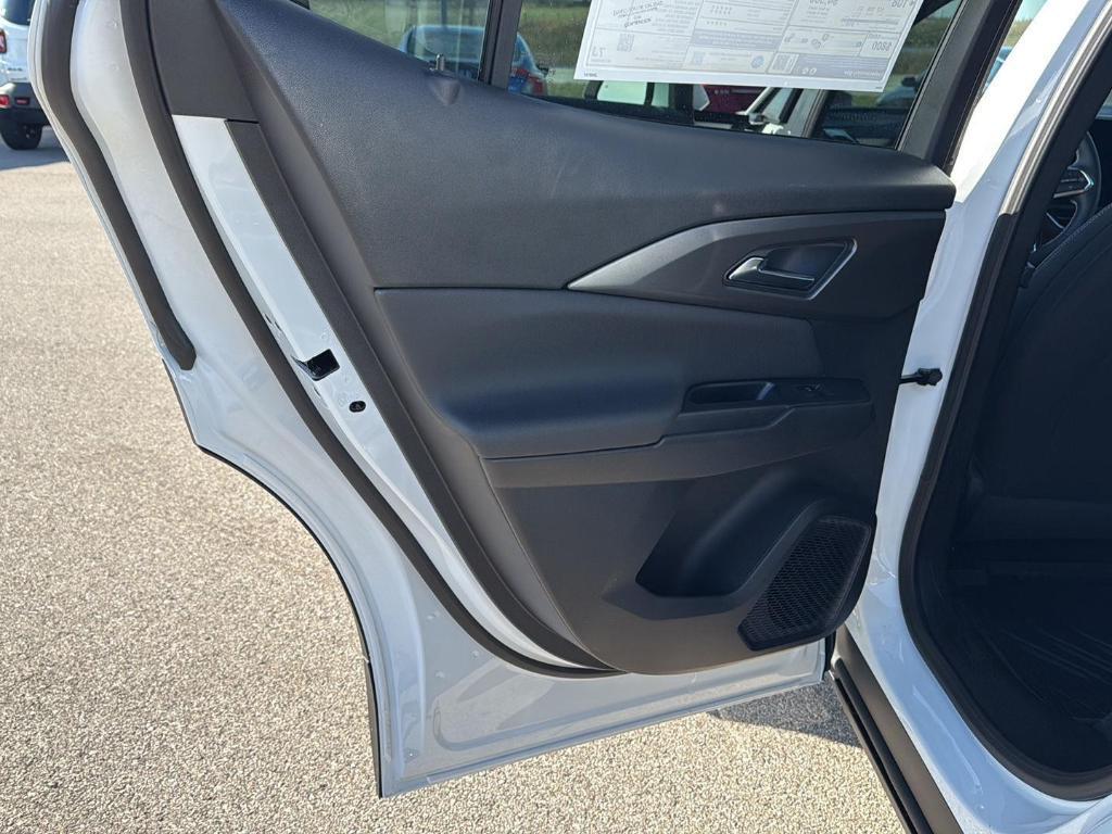 new 2026 Chevrolet Equinox EV car, priced at $32,079